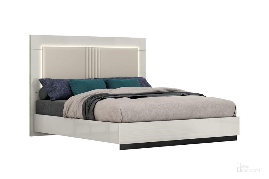 The appearance of Bella King Bed In Grey And Black designed by J&M in the modern / contemporary interior design. This black and grey piece of furniture  was selected by 1StopBedrooms from Bella Collection to add a touch of cosiness and style into your home. Sku: 19778-K. Bed Type: Platform Bed. Product Type: Platform Bed. Bed Size: King. Material: MDF. Image1
