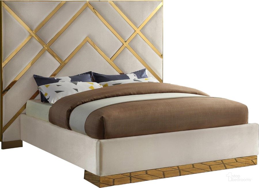 The appearance of Belle Cote Cream Velvet King Bed designed by Furnique in the modern / contemporary interior design. This cream velvet piece of furniture  was selected by 1StopBedrooms from Belle Cote Collection to add a touch of cosiness and style into your home. Sku: VectorCream-K-1;VectorCream-K-2. Bed Type: Platform Bed. Product Type: Platform Bed. Bed Size: King. Material: Velvet. Image1