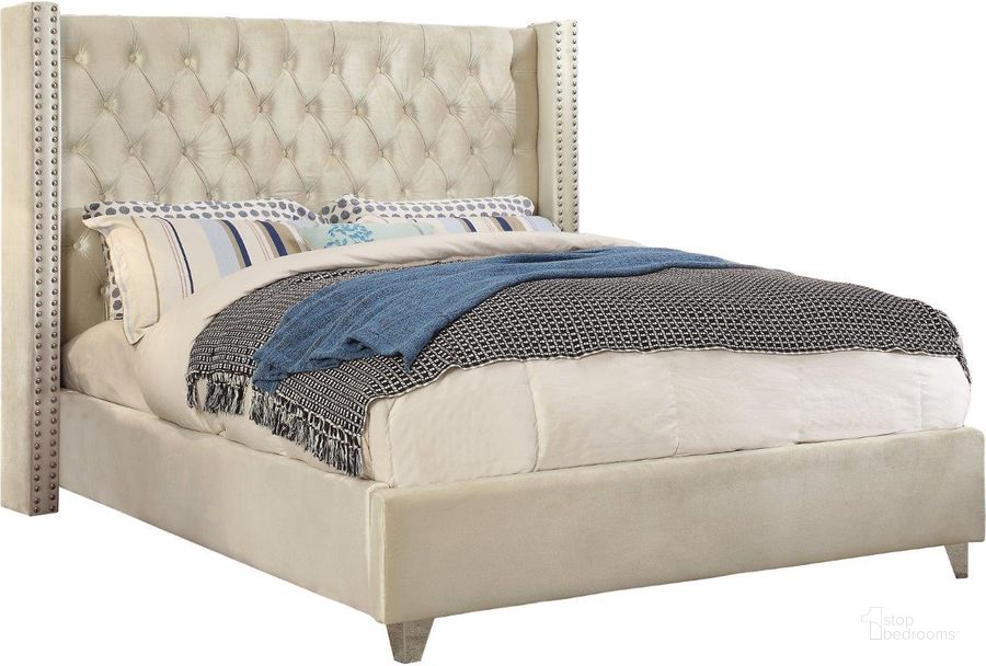 The appearance of Benevento Cream Velvet Queen Panel Bed designed by Furnique in the modern / contemporary interior design. This cream velvet piece of furniture  was selected by 1StopBedrooms from Benevento Collection to add a touch of cosiness and style into your home. Sku: AidenCream-Q-1;AidenCream-Q-2. Product Type: Bed. Bed Size: Queen. Material: Velvet. Image1
