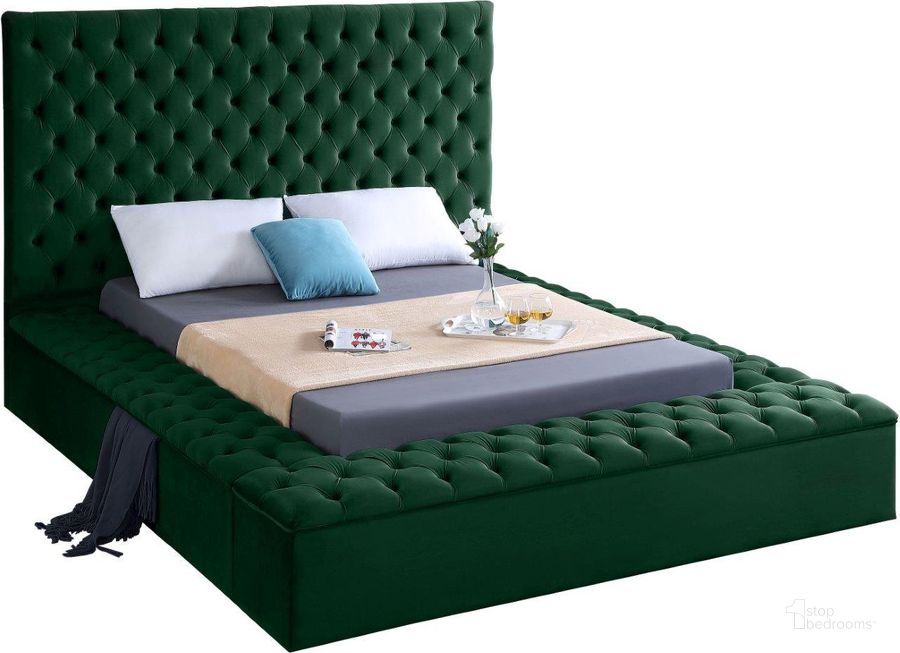 The appearance of Bliss Green Velvet King Bed designed by Meridian in the modern / contemporary interior design. This green velvet piece of furniture  was selected by 1StopBedrooms from Bliss Collection to add a touch of cosiness and style into your home. Sku: BlissGreen-K-1;BlissGreen-K-2;BlissGreen-K-3. Bed Type: Platform Bed. Product Type: Platform Bed. Bed Size: King. Material: Velvet. Image1