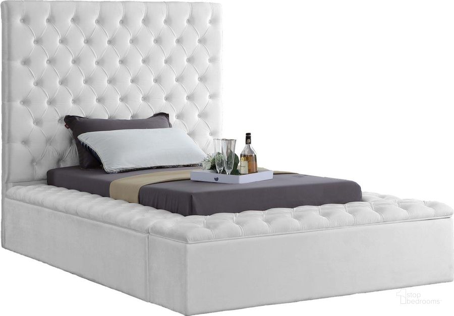 The appearance of Bliss White Velvet Twin Bed designed by Meridian in the modern / contemporary interior design. This white velvet piece of furniture  was selected by 1StopBedrooms from Bliss Collection to add a touch of cosiness and style into your home. Sku: BlissWhite-T-1;BlissWhite-T-2;BlissWhite-T-3. Bed Type: Platform Bed. Product Type: Platform Bed. Bed Size: Twin. Material: Velvet. Image1