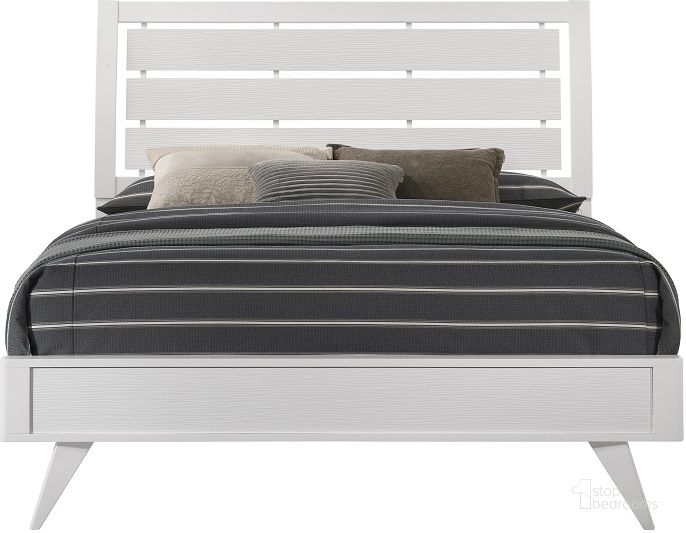 The appearance of Cerys Queen Bed In White designed by ACME in the modern / contemporary interior design. This white piece of furniture  was selected by 1StopBedrooms from Cerys Collection to add a touch of cosiness and style into your home. Sku: BD01558Q1;BD01558Q2. Material: Wood. Product Type: Bed. Bed Size: Queen. Image1