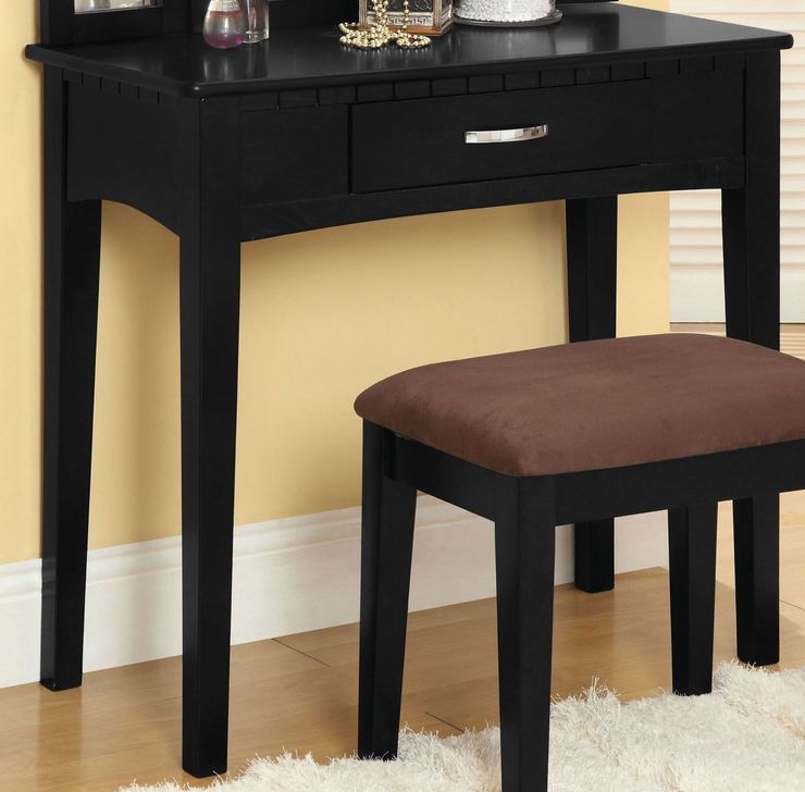 The appearance of Potterville Black Vanity Table designed by Furniture of America in the modern / contemporary interior design. This black piece of furniture  was selected by 1StopBedrooms from Potterville Collection to add a touch of cosiness and style into your home. Sku: CM-DK6490BK. Material: Wood. Product Type: Vanity Desk.