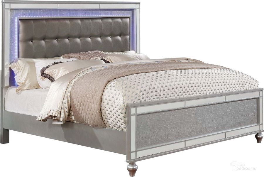 The appearance of Brachium Silver Cal. King Upholstered Panel Bed designed by Furniture of America in the modern / contemporary interior design. This silver piece of furniture  was selected by 1StopBedrooms from Brachium Collection to add a touch of cosiness and style into your home. Sku: CM7977SV-CK-HB;CM7977SV-CK-FB;CM7977SV-CK-R. Bed Type: Panel Bed. Material: Wood. Product Type: Panel Bed. Bed Size: California King. Image1