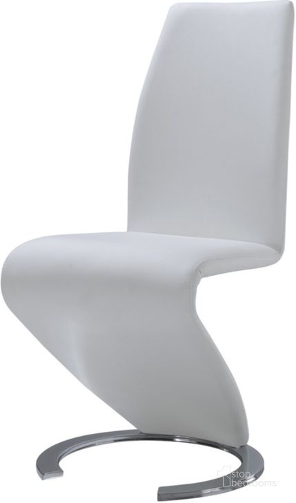 The appearance of D9002 Dining Chair (White) designed by Global Furniture USA in the modern / contemporary interior design. This white piece of furniture  was selected by 1StopBedrooms from D9002 Collection to add a touch of cosiness and style into your home. Sku: D9002DC-WH (M). Product Type: Dining Chair.