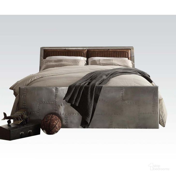 The appearance of Darcus Brown Queen Storage Bed designed by Luminous Layouts in the industrial interior design. This brown piece of furniture  was selected by 1StopBedrooms from Darcus Collection to add a touch of cosiness and style into your home. Sku: 26220Q-HB;26221Q-FB;26222Q-R;26223Q-SL. Bed Type: Storage Bed. Material: Leather. Product Type: Storage Bed. Bed Size: Queen. Image1
