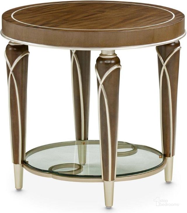 The appearance of Devany Hazelnut End Table designed by Off 5th Home in the transitional interior design. This hazelnut piece of furniture  was selected by 1StopBedrooms from Devany Collection to add a touch of cosiness and style into your home. Sku: N9008202-410. Material: Polyester. Product Type: End Table. Image1