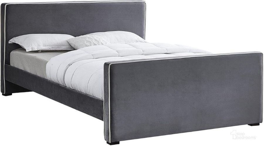 The appearance of Dillard Grey Velvet Full Bed designed by Meridian in the modern / contemporary interior design. This grey velvet piece of furniture  was selected by 1StopBedrooms from Dillard Collection to add a touch of cosiness and style into your home. Sku: DillardGrey-F-1;DillardGrey-F-2. Bed Type: Platform Bed. Material: Wood. Product Type: Platform Bed. Bed Size: Full. Image1