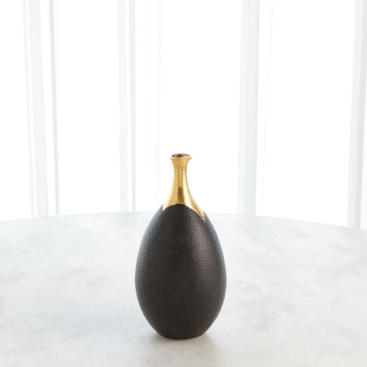 The appearance of Dipped Golden Crackle And Black Slender Small Vase designed by Global Views in the modern / contemporary interior design. This black piece of furniture  was selected by 1StopBedrooms from Dipped Collection to add a touch of cosiness and style into your home. Sku: 3.31639. Material: Ceramic. Product Type: Vase. Image1
