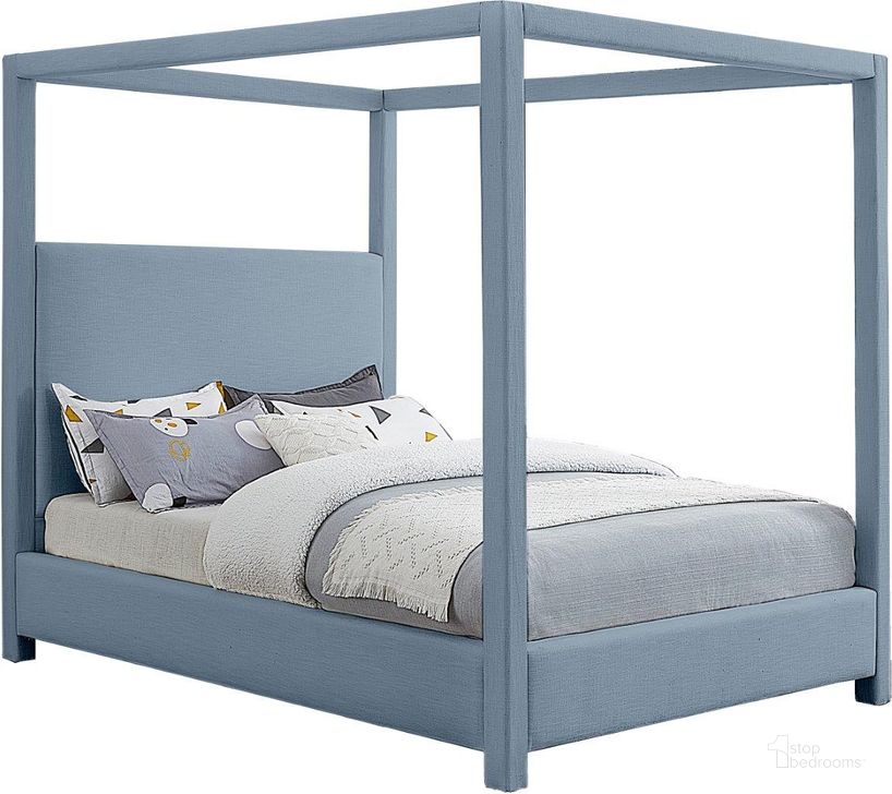 The appearance of Emerson Light Blue Linen Fabric Queen Bed designed by Meridian in the transitional interior design. This light blue piece of furniture  was selected by 1StopBedrooms from Emerson Collection to add a touch of cosiness and style into your home. Sku: EmersonSkyBlu-Q-1;EmersonSkyBlu-Q-2;EmersonSkyBlu-Q-3. Bed Type: Platform Bed. Material: Wood. Product Type: Platform Bed. Bed Size: Queen. Image1