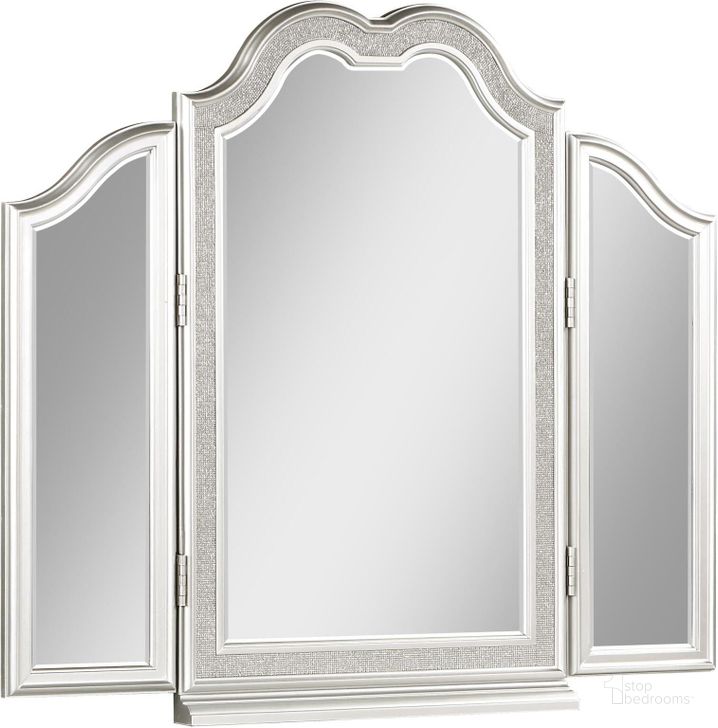 The appearance of Evangeline Vanity Mirror with Faux Diamond Trim In Silver designed by Coaster in the glam interior design. This silver piece of furniture  was selected by 1StopBedrooms from Evangeline Collection to add a touch of cosiness and style into your home. Sku: 223398. Material: Wood. Product Type: Vanity Mirror. Image1
