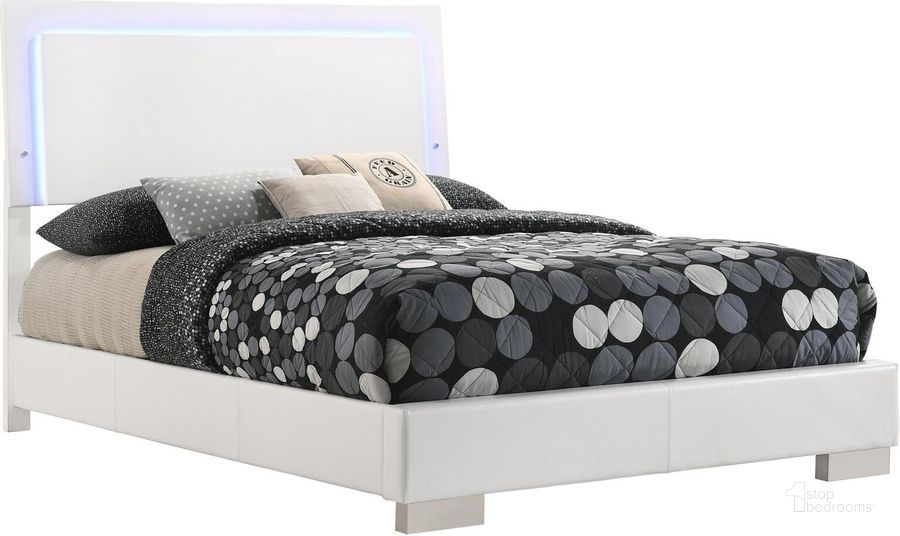The appearance of Felicity Glossy White Full Panel Bed designed by Coaster in the transitional interior design. This white piece of furniture  was selected by 1StopBedrooms from Felicity Collection to add a touch of cosiness and style into your home. Sku: 203500FB1;203500FB2. Bed Type: Panel Bed. Product Type: Panel Bed. Bed Size: Full. Material: MDF. Image1
