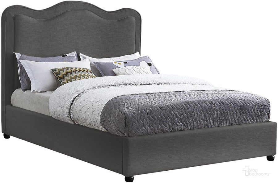 The appearance of Felix Linen Textured Fabric King Bed In Grey designed by Meridian in the transitional interior design. This grey piece of furniture  was selected by 1StopBedrooms from Felix Collection to add a touch of cosiness and style into your home. Sku: FelixGrey-K-1;FelixGrey-K-2. Material: Wood. Product Type: Bed. Bed Size: King. Image1