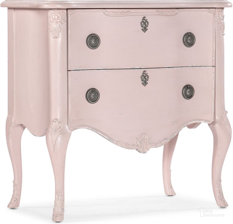 The appearance of Flourish Accent Chest In Light Pink designed by Hooker in the traditional interior design. This light pink piece of furniture  was selected by 1StopBedrooms from Komen Collection to add a touch of cosiness and style into your home. Sku: 5000-50003-62. Material: Wood. Product Type: Accent Chest. Image1