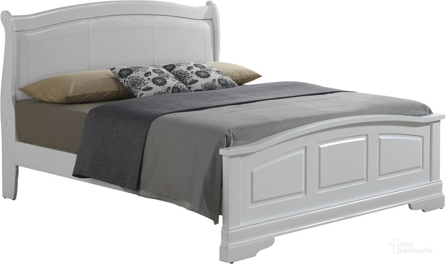 The appearance of Glory Furniture G3190 King Low Profile Bed w/ PU Insert in White designed by Glory in the traditional interior design. This white piece of furniture  was selected by 1StopBedrooms from G3190 Collection to add a touch of cosiness and style into your home. Sku: G3190C-KB2-King  Bed  Headboard;G3190C-KB2-King Bed  Footboard;G3190C-KB2-King Bed  Rails. Bed Type: Panel Bed. Material: Leather. Product Type: Panel Bed. Bed Size: King. Image1