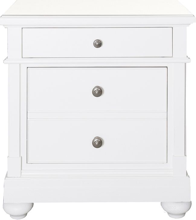The appearance of Harbor View Accent Drawer Chest In White designed by Liberty in the country / farmhouse interior design. This white piece of furniture  was selected by 1StopBedrooms from Harbor View Collection to add a touch of cosiness and style into your home. Sku: 631-BR61. Product Type: Accent Chest. Material: Poplar. Image1