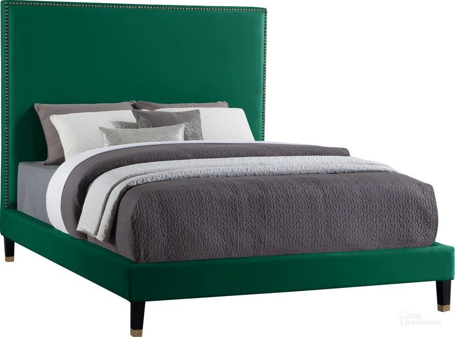 The appearance of Harlie Green Full Bed designed by Meridian in the modern / contemporary interior design. This green velvet piece of furniture  was selected by 1StopBedrooms from Harlie Collection to add a touch of cosiness and style into your home. Sku: HarlieGreen-F-1;HarlieGreen-F-2. Bed Type: Platform Bed. Product Type: Platform Bed. Bed Size: Full. Material: Velvet. Image1