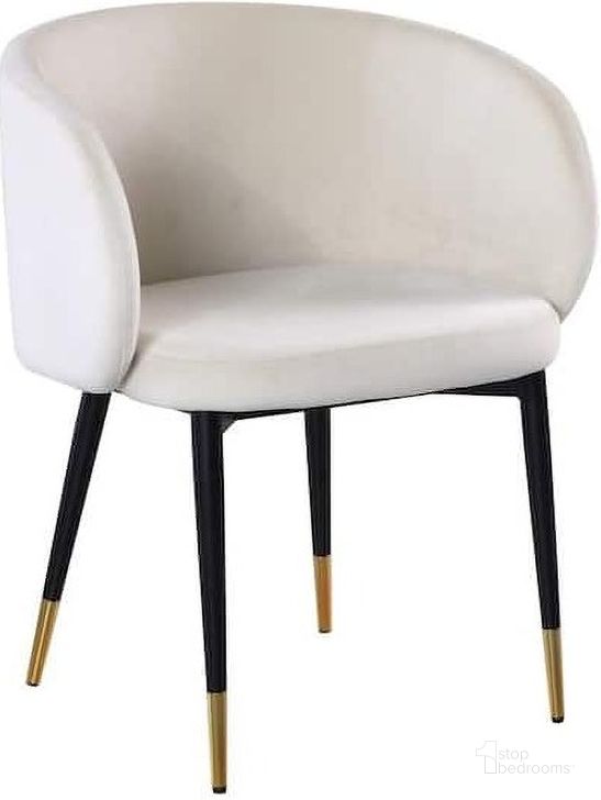 The appearance of Hemingway Velvet Upholstered Side Chair In Cream designed by Best Master Furniture in the modern / contemporary interior design. This cream piece of furniture  was selected by 1StopBedrooms from Hemingway Collection to add a touch of cosiness and style into your home. Sku: HX009CRC. Product Type: Side Chair. Material: Velvet. Image1