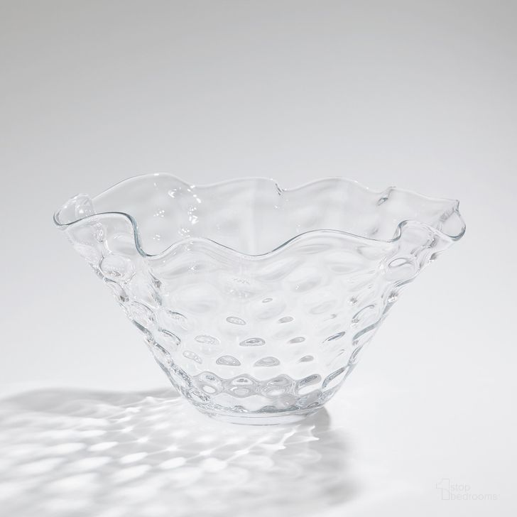 The appearance of Honeycomb Optic Wavy Bowl In Clear designed by Global Views in the modern / contemporary interior design. This clear piece of furniture  was selected by 1StopBedrooms from Honeycomb Collection to add a touch of cosiness and style into your home. Sku: 6.60116. Material: Glass. Product Type: Bowl. Image1