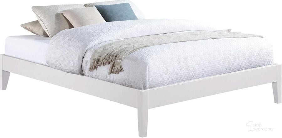 The appearance of Hounslow Platform Eastern King Bed White designed by Coaster in the modern / contemporary interior design. This white piece of furniture  was selected by 1StopBedrooms from Hounslow Collection to add a touch of cosiness and style into your home. Sku: 306128KEB1;306128KEB2. Bed Type: Platform Bed. Product Type: Platform Bed. Bed Size: King. Material: Plywood. Image1