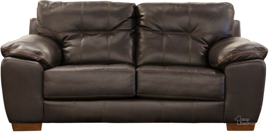 The appearance of Hudson Loveseat In Chocolate designed by Jackson in the traditional interior design. This chocolate piece of furniture  was selected by 1StopBedrooms from Hudson Collection to add a touch of cosiness and style into your home. Sku: 4396021152912529. Product Type: Loveseat. Material: PU. Image1