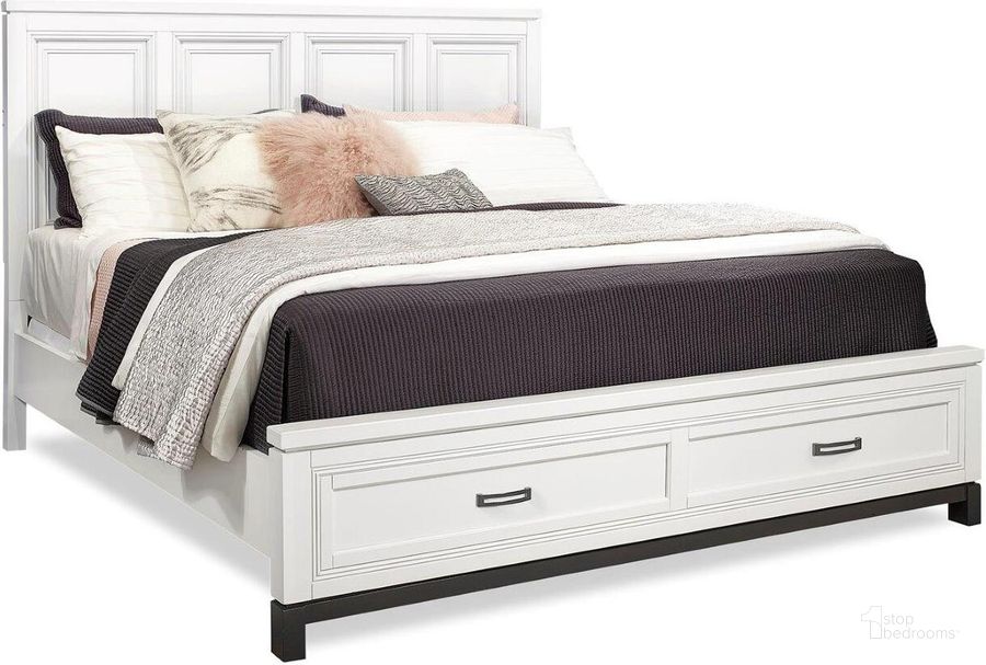 The appearance of Hyde Park King Panel Storage Bed In White designed by Aspenhome in the transitional interior design. This white piece of furniture  was selected by 1StopBedrooms from Hyde Park Collection to add a touch of cosiness and style into your home. Sku: I32-495-WHT;I32-407D-WHT;I32-406-WHT. Bed Type: Storage Bed. Material: Wood. Product Type: Storage Bed. Bed Size: King. Image1