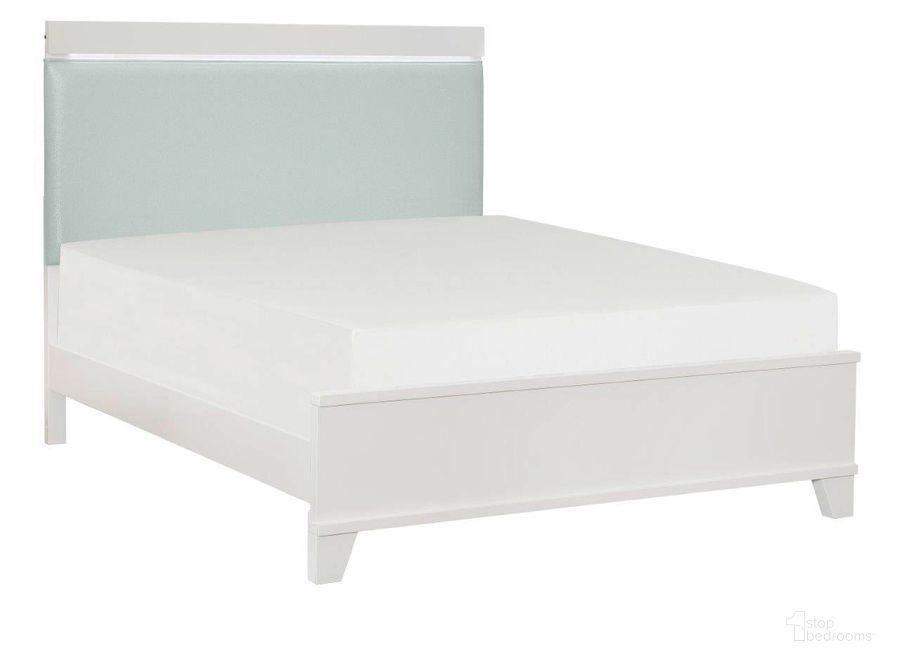 Kerren White High Gloss Upholstered Panel Bedroom Set by Homelegance