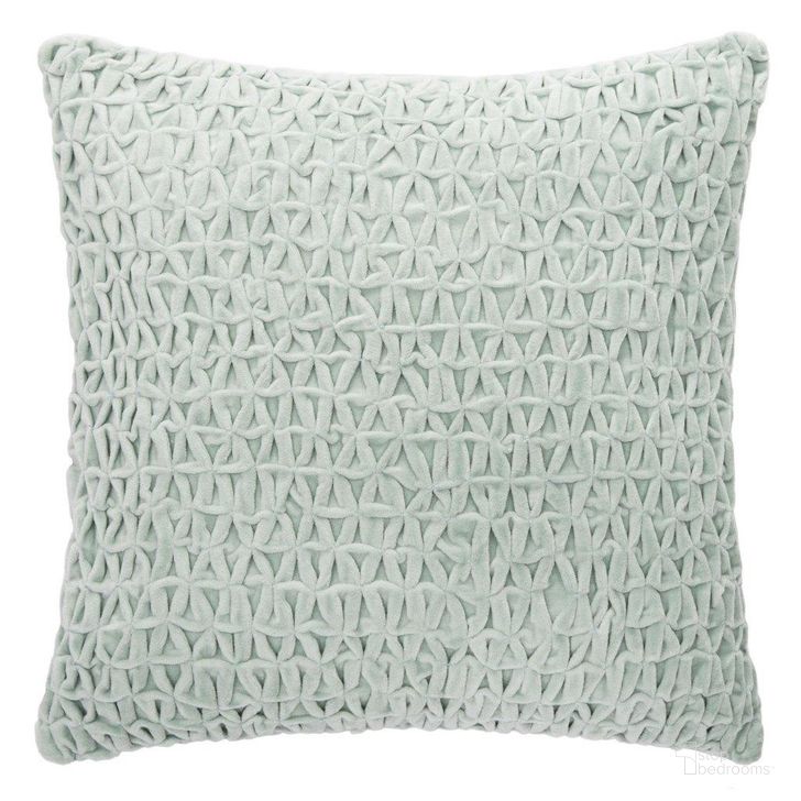 The appearance of Lensa Pillow in Green PLS6510A-1818 designed by Safavieh in the modern / contemporary interior design. This green piece of furniture  was selected by 1StopBedrooms from Lensa Collection to add a touch of cosiness and style into your home. Sku: PLS6510A-1818. Material: Cotton. Product Type: Pillow. Image1