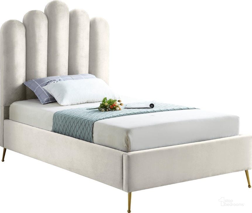The appearance of Lily Cream Velvet Twin Bed designed by Meridian in the modern / contemporary interior design. This cream velvet piece of furniture  was selected by 1StopBedrooms from Lily Collection to add a touch of cosiness and style into your home. Sku: LilyCream-T-1;LilyCream-T-2. Bed Type: Platform Bed. Product Type: Platform Bed. Bed Size: Twin. Material: Velvet. Image1