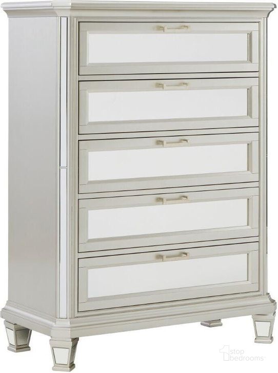 The appearance of Lindenfield Silver Five Drawer Chest designed by Signature Design by Ashley in the modern / contemporary interior design. This silver piece of furniture  was selected by 1StopBedrooms from Lindenfield Collection to add a touch of cosiness and style into your home. Sku: B758-46. Material: Glass. Product Type: Chest. Image1