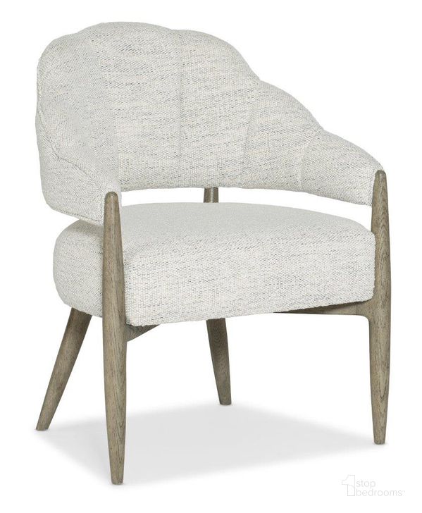 The appearance of Linville Falls Bynum Bluff Accent Chair In Beige designed by Hooker in the transitional interior design. This beige piece of furniture  was selected by 1StopBedrooms from Linville Falls Collection to add a touch of cosiness and style into your home. Sku: 6150-52001-85. Product Type: Accent Chair. Material: Wood Veneer. Image1