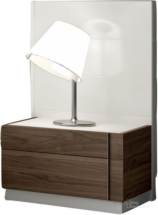 The appearance of Lisbon Natural White Lacquer RAF Nightstand designed by J&M in the modern / contemporary interior design. This white piece of furniture  was selected by 1StopBedrooms from Lisbon Collection to add a touch of cosiness and style into your home. Sku: 17871-NSR. Product Type: Nightstand. Image1