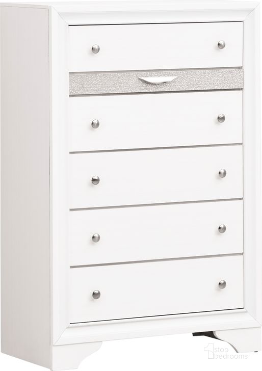 The appearance of Madrid Chest In White designed by Glory in the modern / contemporary interior design. This white piece of furniture  was selected by 1StopBedrooms from Madrid Collection to add a touch of cosiness and style into your home. Sku: G02390-CH. Material: Wood. Product Type: Chest. Image1