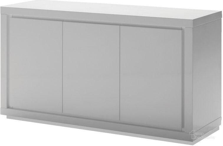 The appearance of Maze 3-Door High Gloss White 1 Piece Buffet designed by Mobital in the modern / contemporary interior design. This gloss white piece of furniture  was selected by 1StopBedrooms from Maze Collection to add a touch of cosiness and style into your home. Sku: DBU-MAZE-WHIT-3DOO2. Product Type: Buffet.