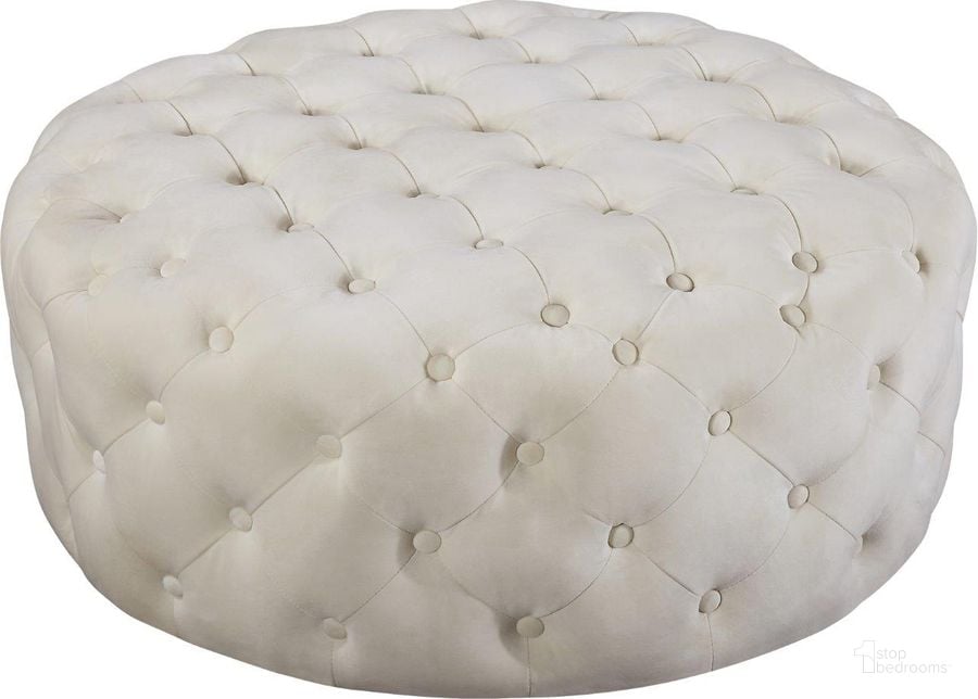 The appearance of Meridian 122Cream Addison Series Contemporary Velvet Ottoman designed by Meridian in the modern / contemporary interior design. This cream velvet piece of furniture  was selected by 1StopBedrooms from Addison Collection to add a touch of cosiness and style into your home. Sku: 122Cream. Product Type: Ottoman. Material: Velvet. Image1