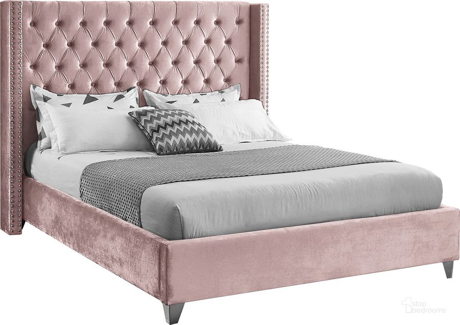 The appearance of Meridian Aiden Series King Size Panel Bed designed by Meridian in the modern / contemporary interior design. This pink velvet piece of furniture  was selected by 1StopBedrooms from Aiden Collection to add a touch of cosiness and style into your home. Sku: AidenPink-K-1;AidenPink-K-2. Bed Type: Platform Bed. Product Type: Platform Bed. Bed Size: King. Image1