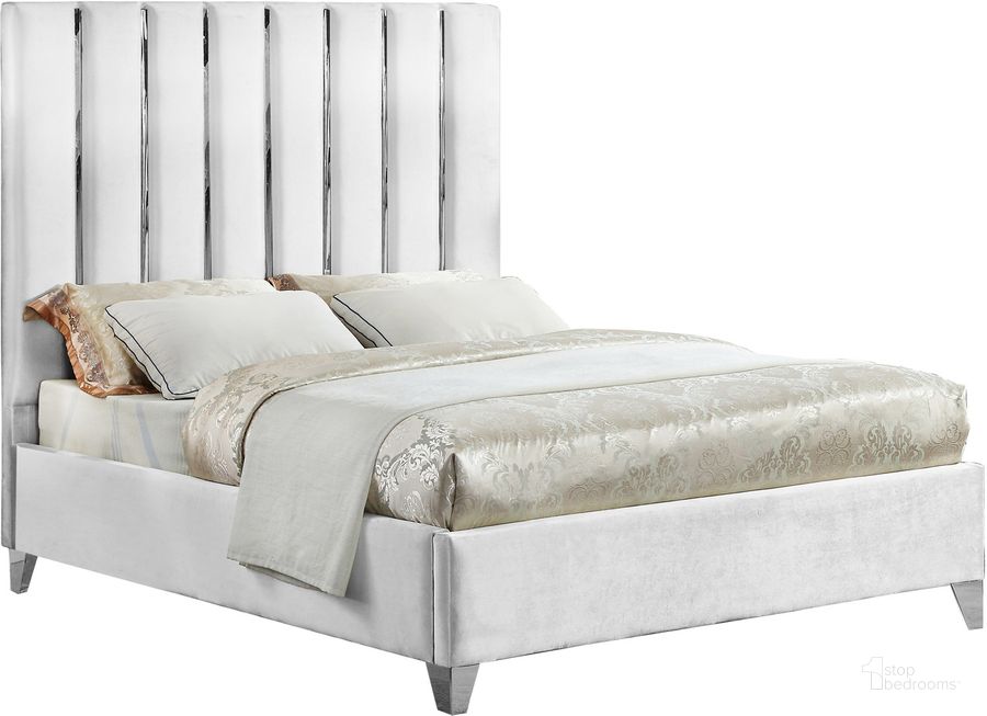 The appearance of Meridian ENZOWHITEK Enzo Series  King Size Platform Bed designed by Meridian in the modern / contemporary interior design. This white velvet piece of furniture  was selected by 1StopBedrooms from Enzo Collection to add a touch of cosiness and style into your home. Sku: EnzoWhite-K-1;EnzoWhite-K-2. Bed Type: Platform Bed. Product Type: Platform Bed. Bed Size: King. Material: Velvet. Image1