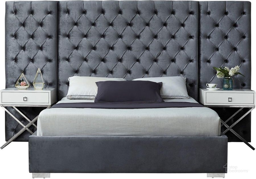 The appearance of Meridian GRANDEGREYK Grande Series  King Size Platform Bed designed by Meridian in the modern / contemporary interior design. This grey velvet piece of furniture  was selected by 1StopBedrooms from Grande Collection to add a touch of cosiness and style into your home. Sku: GrandeGrey-K-1;GrandeGrey-K-2;GrandeGrey-K-3. Bed Type: Platform Bed. Product Type: Platform Bed. Bed Size: King. Material: Velvet. Image1