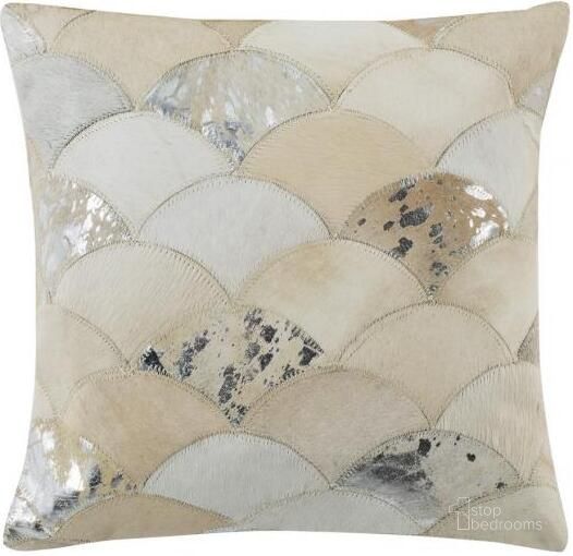 The appearance of Metallic Scale Cowhide Pillow designed by Safavieh in the modern / contemporary interior design. This white and silver piece of furniture  was selected by 1StopBedrooms from Metallic Collection to add a touch of cosiness and style into your home. Sku: PLS217A-1818. Product Type: Pillows and Throw.