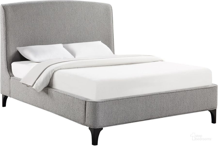 The appearance of Mosby Upholstered Curved Headboard Eastern King Platform Bed In Light Grey designed by Coaster in the modern / contemporary interior design. This light grey piece of furniture  was selected by 1StopBedrooms from Mosby Collection to add a touch of cosiness and style into your home. Sku: 306021KEB1;306021KEB2. Bed Type: Platform Bed. Material: Upholstered. Product Type: Platform Bed. Bed Size: King. Image1