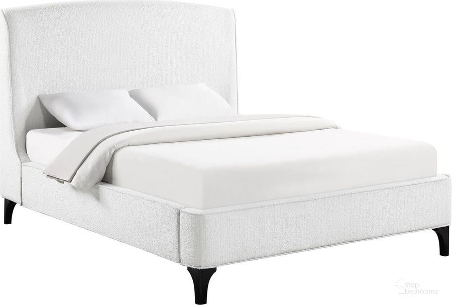 The appearance of Mosby Upholstered Curved Headboard Eastern King Platform Bed In White designed by Coaster in the modern / contemporary interior design. This white piece of furniture  was selected by 1StopBedrooms from Mosby Collection to add a touch of cosiness and style into your home. Sku: 306020KEB1;306020KEB2. Bed Type: Platform Bed. Material: Upholstered. Product Type: Platform Bed. Bed Size: King. Image1
