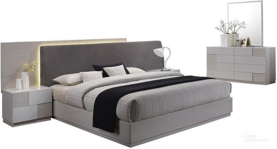 The appearance of Naple 5 Piece Poplar Wood California King Platform Bedroom Set Gray And Silver designed by Best Master Furniture in the modern / contemporary interior design. This gray/silver piece of furniture  was selected by 1StopBedrooms from Naple Collection to add a touch of cosiness and style into your home. Sku: NAPLSCK5. Material: Wood. Product Type: Bedroom Set. Image1