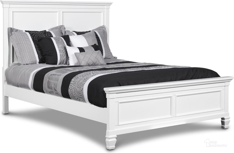 The appearance of New Classic Tamarack Full Panel Bed In White designed by New Classic in the transitional interior design. This white piece of furniture  was selected by 1StopBedrooms from Tamarack Collection to add a touch of cosiness and style into your home. Sku: BB044W-415;BB044W-535. Bed Type: Panel Bed. Material: Wood. Product Type: Panel Bed. Bed Size: Full. Image1
