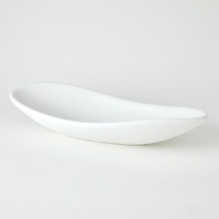 The appearance of Oblong Platter Bowl In Matte White designed by Global Views in the modern / contemporary interior design. This white piece of furniture  was selected by 1StopBedrooms from Oblong Collection to add a touch of cosiness and style into your home. Sku: 1.10908. Material: Ceramic. Product Type: Bowl. Image1
