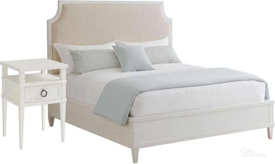 The appearance of Ocean Breeze White Belle Isle Upholstered Panel Bedroom Set designed by Tommy Bahama in the transitional interior design. This white piece of furniture  was selected by 1StopBedrooms from Ocean Breeze Collection to add a touch of cosiness and style into your home. Sku: 01-0570-153C;01-0570-622. Bed Type: Panel Bed. Material: Wood. Product Type: Panel Bed. Bed Size: Queen. Image1
