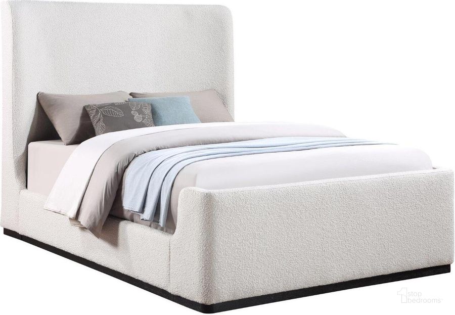 The appearance of Oliver Cream Boucle Fabric Queen Bed designed by Meridian in the modern / contemporary interior design. This cream piece of furniture  was selected by 1StopBedrooms from Oliver Collection to add a touch of cosiness and style into your home. Sku: OliverCream-Q-1;OliverCream-Q-2;OliverCream-Q-3. Bed Type: Platform Bed. Product Type: Platform Bed. Bed Size: Queen. Material: Rubberwood. Image1