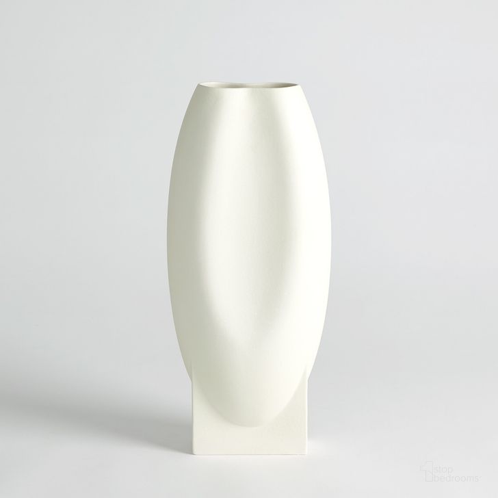 The appearance of Orpheus Small Vase In Ivory designed by Global Views in the modern / contemporary interior design. This white piece of furniture  was selected by 1StopBedrooms from Orpheus Collection to add a touch of cosiness and style into your home. Sku: 7.10464. Material: Ceramic. Product Type: Vase. Image1