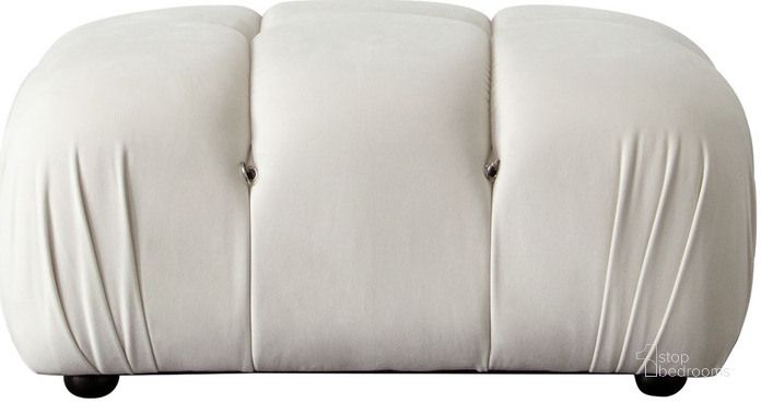 The appearance of Paloma Rectangle Ottoman In Light Cream Velvet designed by Diamond Sofa in the modern / contemporary interior design. This cream piece of furniture  was selected by 1StopBedrooms from Paloma Collection to add a touch of cosiness and style into your home. Sku: PALOMAOTCM. Material: Fabric. Product Type: Ottoman. Image1