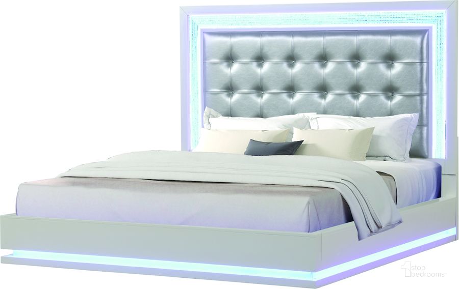 The appearance of Passion Led King Bed Made With Wood In Milky White designed by Galaxy Home Furnishings in the modern / contemporary interior design. This milky white piece of furniture  was selected by 1StopBedrooms from Passion Collection to add a touch of cosiness and style into your home. Sku: 659436497405. Bed Type: Platform Bed. Material: Wood. Product Type: Platform Bed. Bed Size: King. Image1