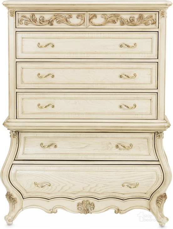 The appearance of Platine De Royale 6 Drawer Chest In Champagne designed by AICO in the traditional interior design. This champagne piece of furniture  was selected by 1StopBedrooms from Platine De Royale Collection to add a touch of cosiness and style into your home. Sku: NR09070B-201;NR09070T-201. Material: Wood. Product Type: Chest. Image1